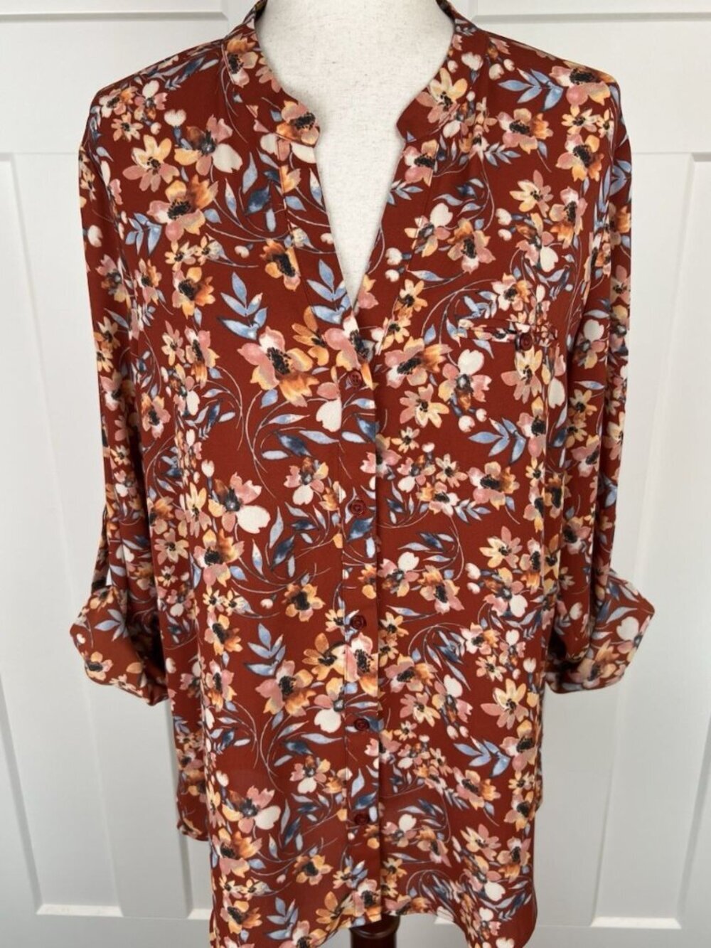 Kut From The Kloth XL Rust Floral Button Front Blouse Roll Tab Sleeve NWOT